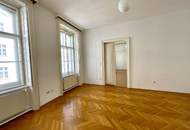 Lichtdurchflutetes Repräsentatives Büro: Gründerzeit-Charme an der Staatsoper