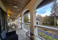 Charmantes Wohnhaus mit Arkadenterrasse, Pool und großem Grundstück in Deutsch Ehrensdorf