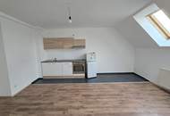 Schöne Dachgeschoß Wohnung, 1 Zimmer, U6 Nähe Lugner City