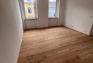 3-ZIMMER-ALTBAU SANIERT *MIT EINBAUKÜCHE* - ERSTBEZUG