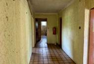 Sanierungsbedürftiges Haus mit Potential