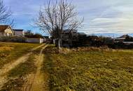 GUT GESCHNITTEN - ZWEI ZUFAHRTEN - ERHÖHTE RUHELAGE - KEIN BAUZWANG