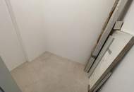 Neuwertige 4 Zimmer DG-Wohnung! Luftwärmepumpe für Fußbodenheizung und -kühlung! Blower-Door-Gutachten!