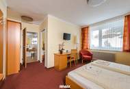 „Ehemaliges Hotel in Bestlage in Hohentauern mit vielseitigem Entwicklungs- und Nutzungspotenzial.“