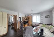 Klassisches Dreigiebelhaus mit eigenem Sonnen- Salar- Heizkraftwerk in Ruhelage an einer Sackgasse