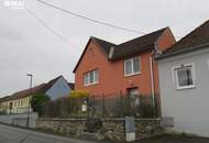 Gepflegtes Landhaus mit Carport, Nebengebäude, Garten und uneinsehbarem Innenhof