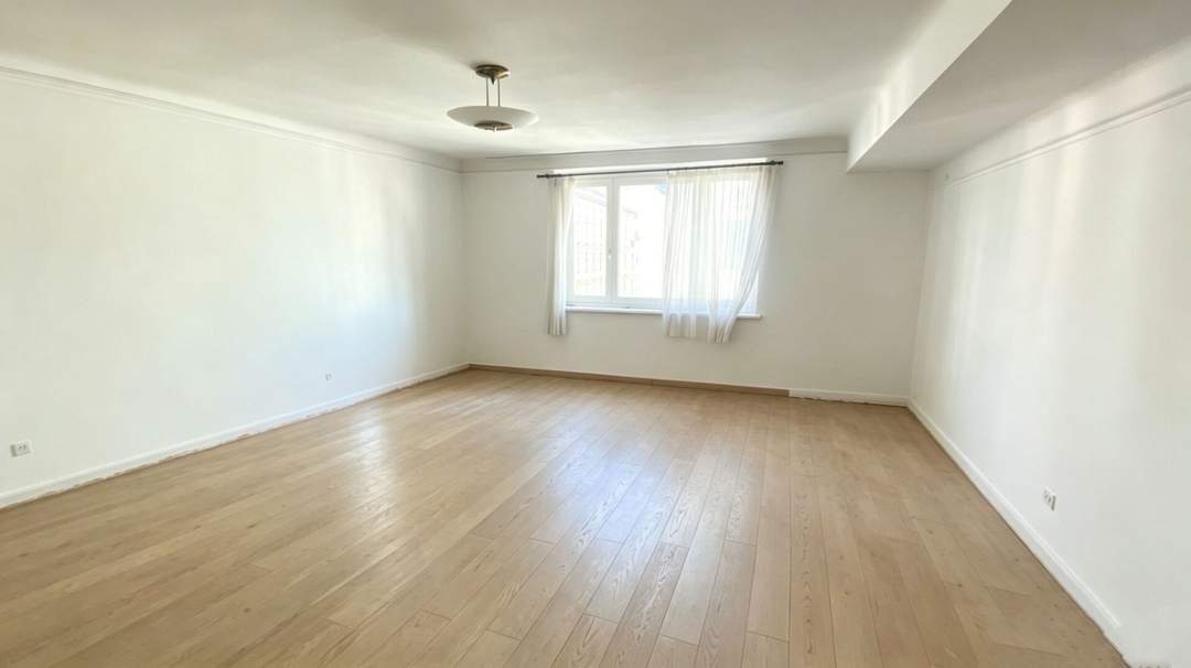 Renovierte und teilmöblierte 3-Zimmer-Wohnung nahe Sobieskiplatz ab Juli 2026!