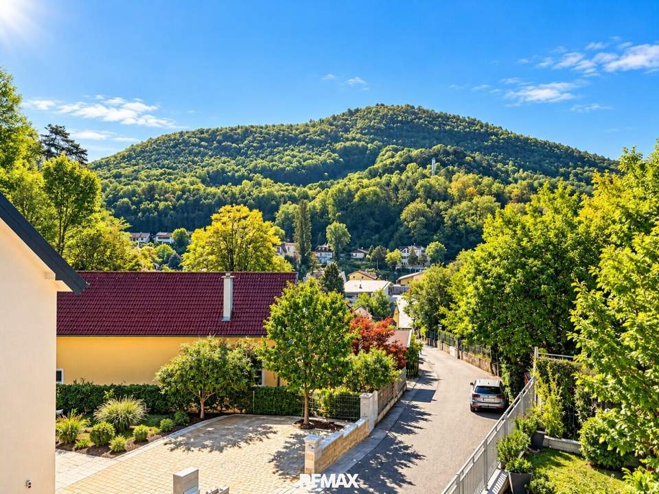 "NATUR PUR & STADTNAH – Einfamilienhaus mit 5 Zimmern und herrlichem Waldblick!"