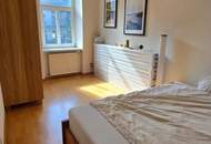 Drei Zimmer Stilaltbau-Rarität in begehrter Lage – sonnig, ruhig und elegant