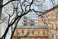 Kleine Altbauwohnung, frisch ausgemalt, neuwertige Küche, ruhig im Hinterhof gelegen, mit guter Raumaufteilung.