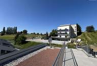 Fantastisches DOPPELHAUS mitten im Weinparadies - mit DOPPELGARAGE, GARTEN, TERRASSE & DACHTERRASSE! Ab März 2026!