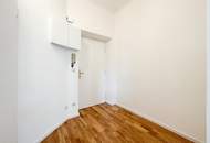 ++ ALTBAURARITÄT ++ Renovierte 1,5-Zimmer-Wohnung mit Extraküche Nähe Mur