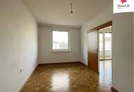 Sanierungsbedürftige 2-Zimmer-Wohnung | Loggia ca. 12m² | 5. Liftstock