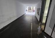 Renovierungsbedürftige 2-3 Zimmer-Wohnung in Schönbrunn Nähe mit Loggia & PKW Stellplatz