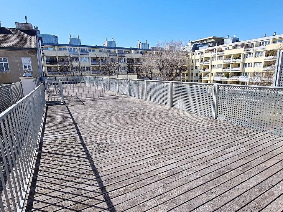 U3-NÄHE, LORYSTRASSE, 61 m2 Neubau mit 45 m2 Terrasse, 2 Zimmer, Einbauküche, Wannenbad, Garage möglich, 3. Liftstock