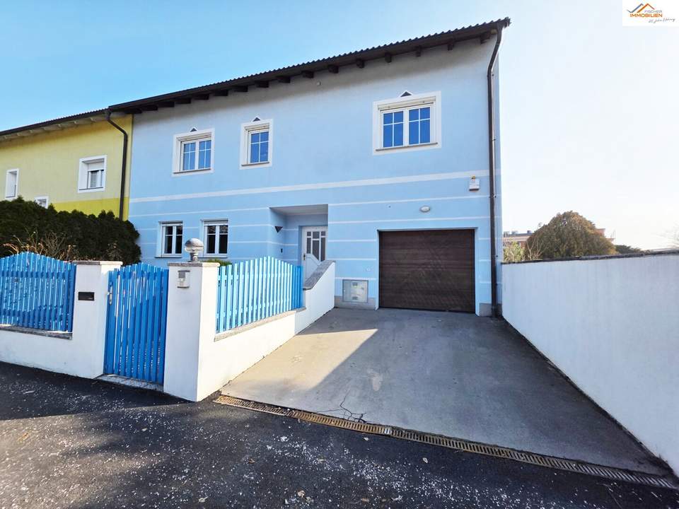 Einfamilienhaus mit Garten, Terrasse, Garage und viel Platz - Wiener Neustadt
