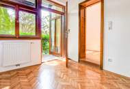 Grüne Oase in Prestige-Lage, Stilvilla mit ca. 1.600 m² Grund, Gästehaus, 2 Garagen und großem Pool