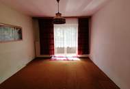 Zweifamilienhaus mit Holzwerkstatt, Garage und Carport – Wohnen in Top Lage