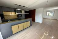 Moderne 3-Zimmer Wohnung oder Büro im 2 Stock. Mieten mitten in Spittal/Drau. Balkon.