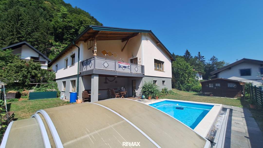 Großzügiges Wohnhaus mit Pool in St. Veit an der Gölsen