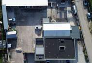 top ausgestattetes Betriebsobjekt mit beheizter Produktionshalle, klimatisierte Büros und Betriebsgelände zu vermieten