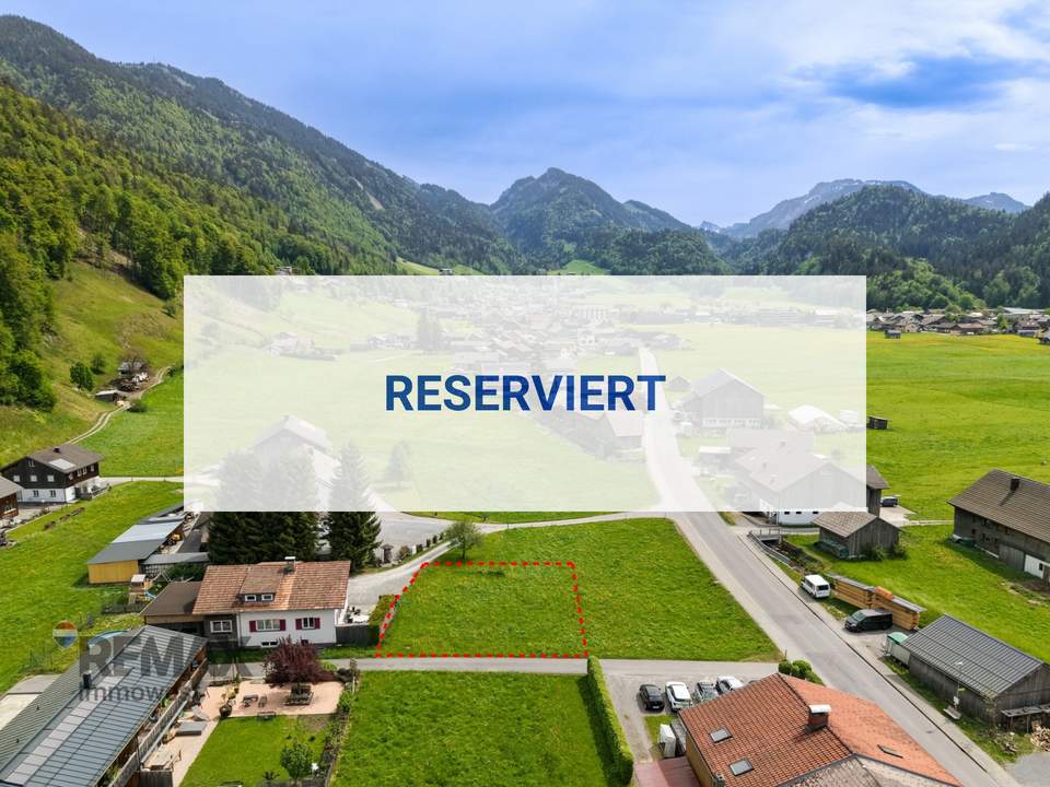 Sonniges Grundstück in begehrter Lage von Bezau