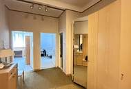 Großes Einfamilienhaus mit Veranda und Wirtschaftsanbau mit uneinsichtigen Garten + Ausbaupotential!