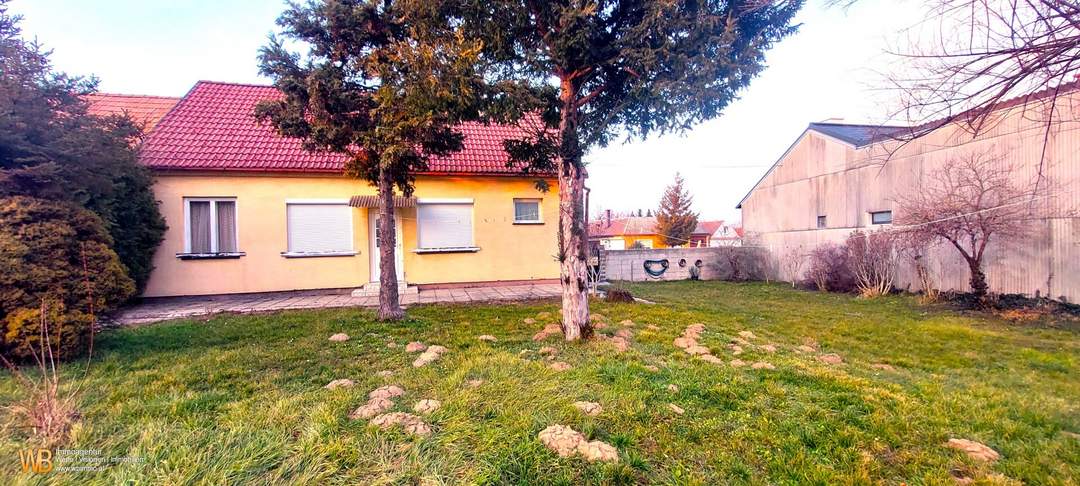 Kleines Haus in sonniger Ruhelage auf 953m² Eigengrund