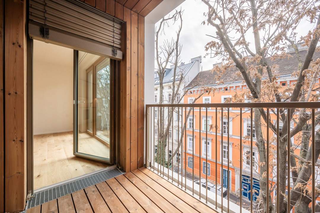 VIDEOTOUR: gemütlicher Rückzugsort inmitten der Stadt: 2 Zimmer + Süd-Loggia ab sofort beziehbar!