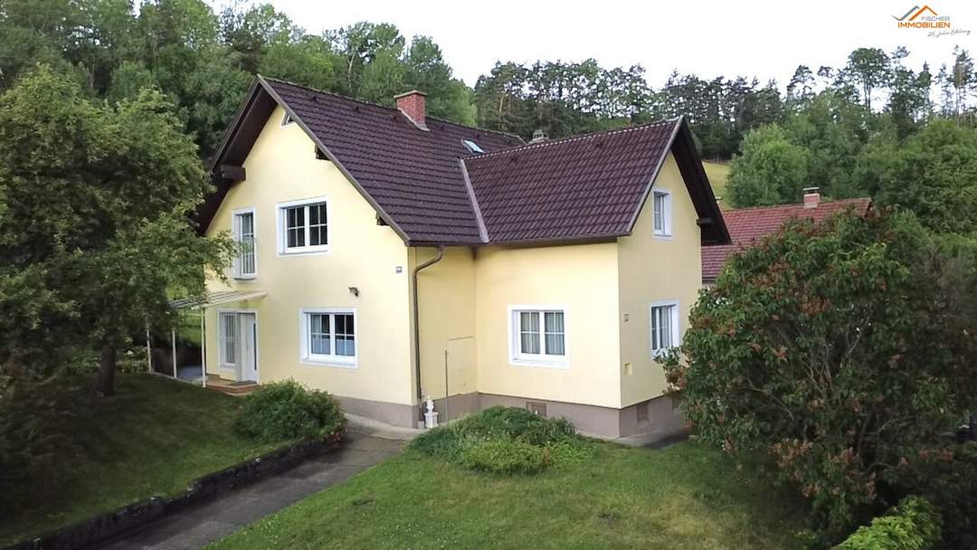 Familienhaus mit 4 Zimmern, Garage und Garten in ruhiger Wohnlage
