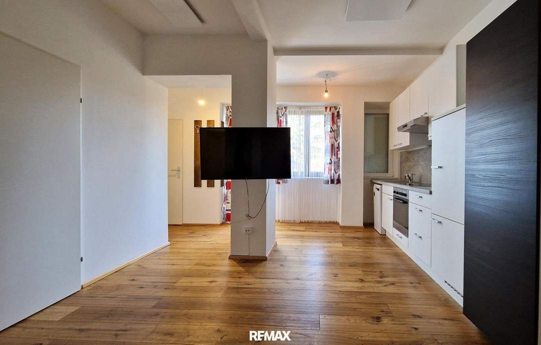 Kernsanierte 3-Zimmer-Wohnung mit Balkon und Blick ins Grüne