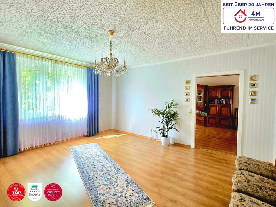 3 Zimmer. Verglaste Loggia. Grünblick