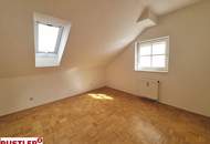 CHARMANT &amp; HELL: 3-Zimmer-Dachgeschosswohnung
