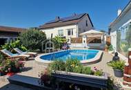Pool mit Wärmepumpe + Photovoltaik + Top-Haus