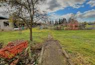 Großes Grundstück mit Einfamilienhaus und Lagerhalle