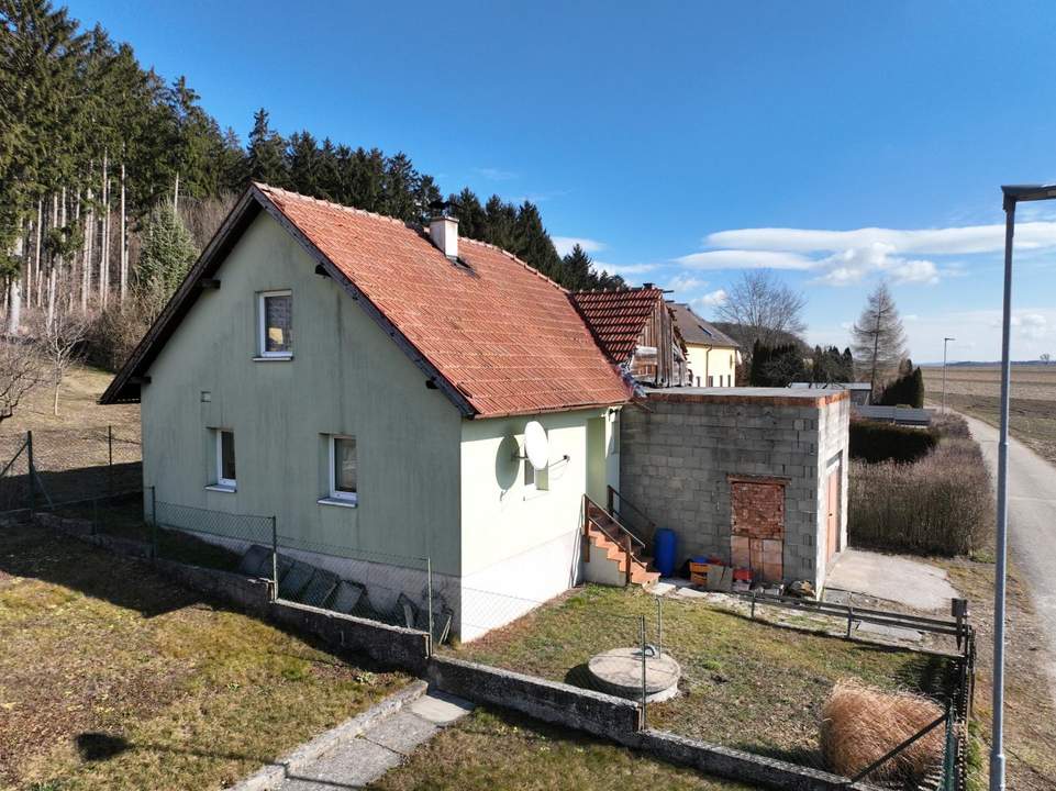 Teilsaniertes Wohnhaus mit Aussicht