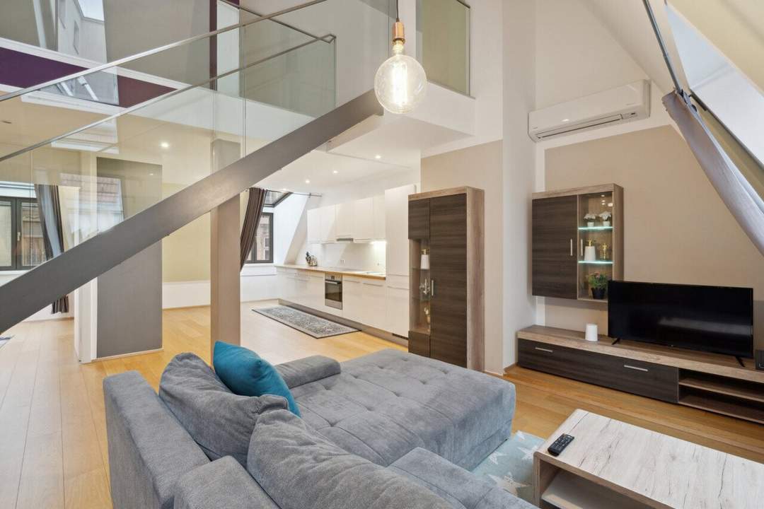 1060! Tolle 4-Zimmer DG-Maisonette + Terrasse Nähe Naschmarkt!