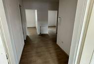 Sehr schöne top 3-Zimmer-Wohnung mit zentraler Raumaufteilung & inkludiertem Autoabstellplatz