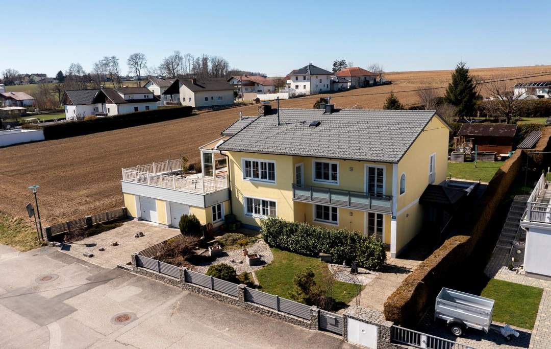 230 m² Wohn- und Nutzfläche – 1.036 m² Grundstück – SOFORT VERFÜGBAR! Gepflegtes Einfamilienhaus mit traumhaftem Garten in sonniger Ruhelage!