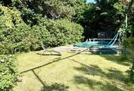 Altbauvilla - absolute Grünruhelage - 2 getrennte Wohneinheiten - 1.100 m² Garten mit Pool