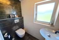 Wohnjuwel mit 2 Wohnungen (ca. 290 m² Wfl.), 2 Terrassen, Gartenareal mit Pool &amp; Poolhaus - Neuzeug