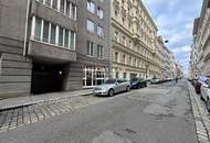 LANGE GASSE - GARAGENSTELLPLATZ ( BJ 1991 )