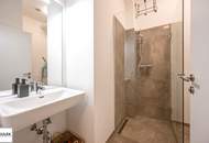 ** Sofort Einziehen oder sofort vermieten: moderne 2 Zimmer Altbauwohnung mit 25 m² Terrasse &amp; Innenhof ** Nähe Augarten **