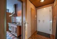 ++NEU++ Ruhige 2-Zimmer Altbau-Wohnung mit getrennter Küche, viel Potenzial!