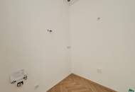 Preisreduktion: Stilvoll sanierte Altbau-2-Zimmerwohnung in ruhiger Innenhoflage