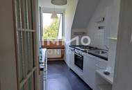 VERSCHÖNERUNG NOTWENDIG ! TOPLAGE MAUER: 2 Zimmer, Küche im DG ! SUPER ANLAGE !
