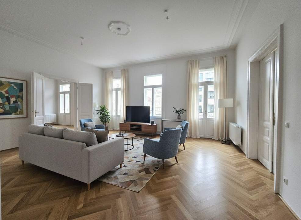 Stilvolle Altbauwohnung 232m² - 6 Zimmer - mit modernem Komfort in zentraler Lage