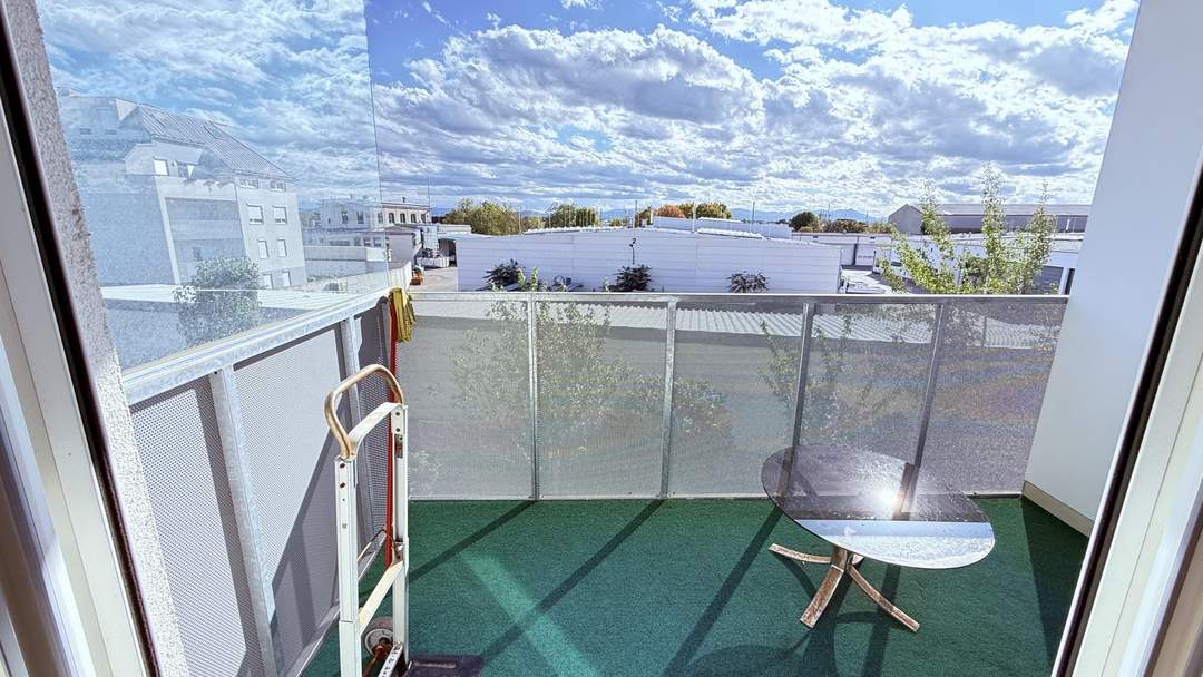Top-moderne Neubauwohnung mit großer LOGGIA (6,18m²) nahe Akademiepark