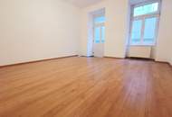 Superschöner Altbau hat Wohnungspaket mit Freiflächen zu vergeben. Anleger & 1 x Eigennutzer.