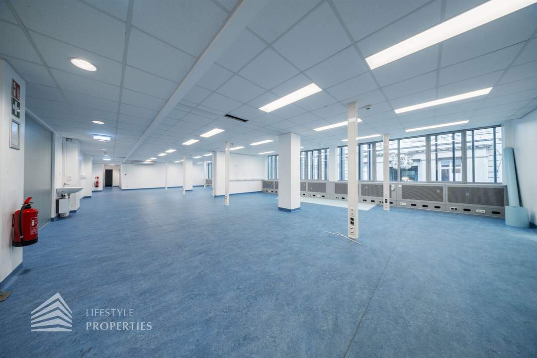 Modernes 5-Zimmer Büro in optimaler Lage! Nähe Schwarzenbergplatz